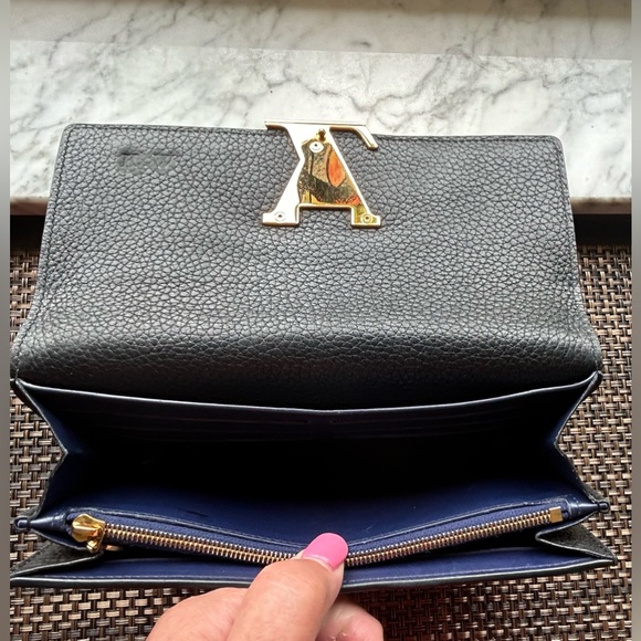 Louis Vuitton BLUE Capucines Wallet - Picture 7 of 16